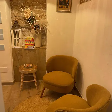 Apartman La Bomboniera & *